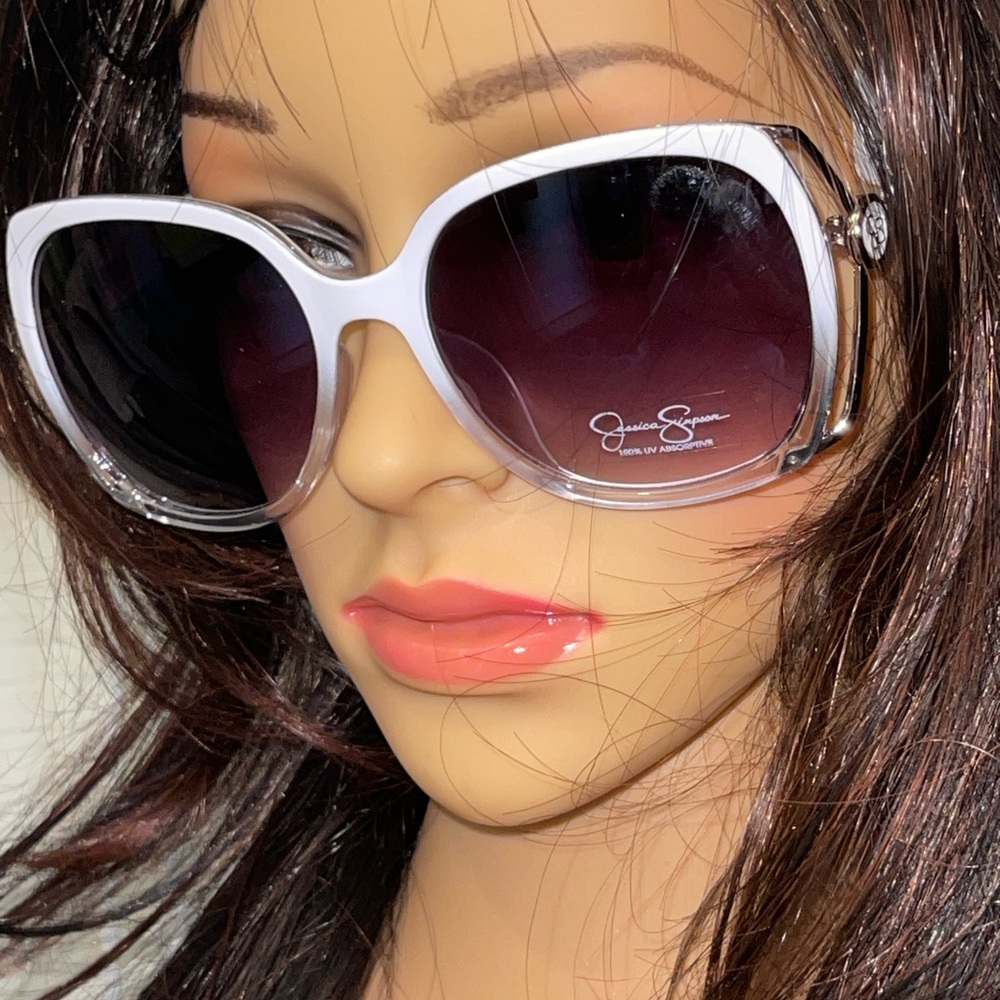 JESSICA SIMPSON White Sunglasses 100% UV Protection